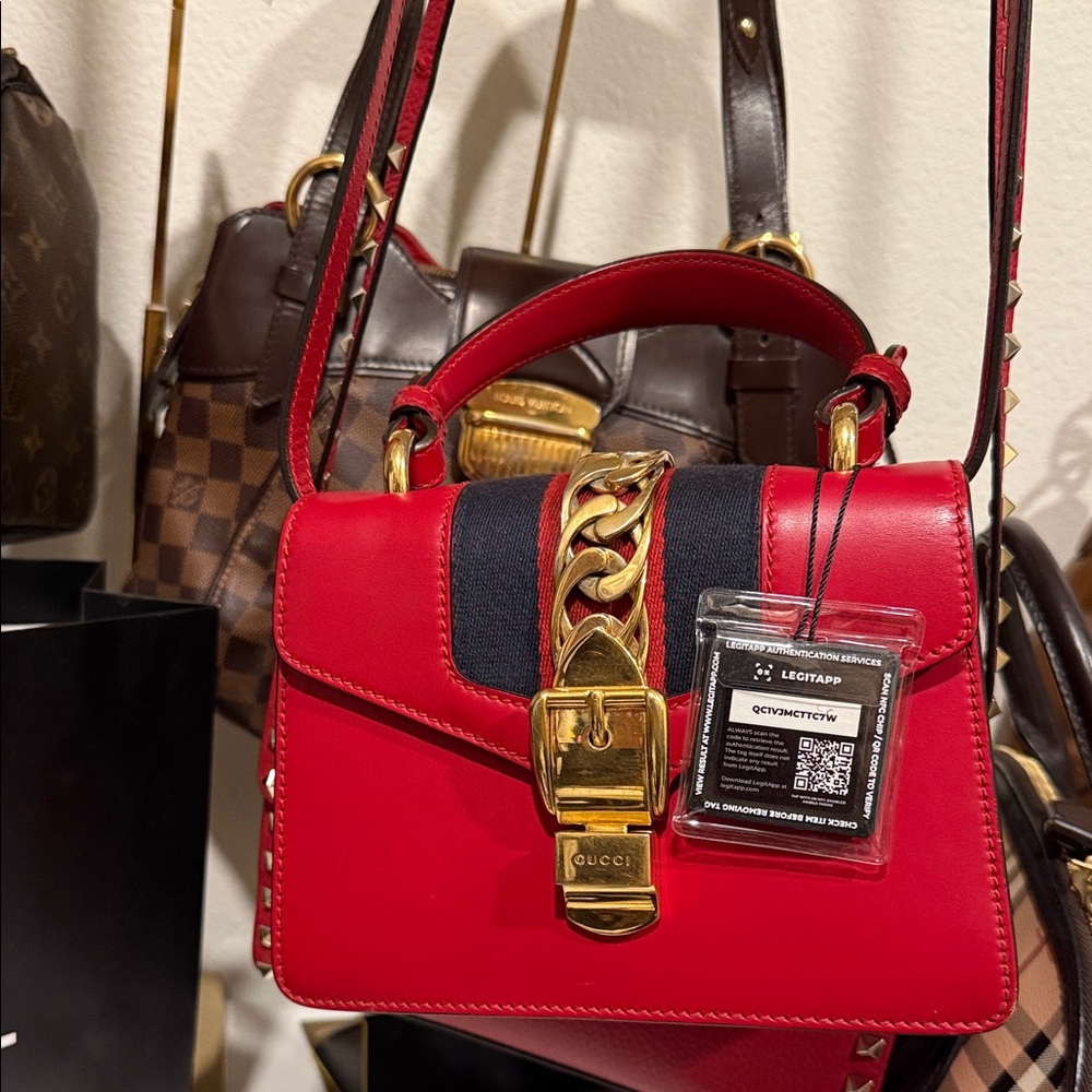 Gucci Sylvie Red Leather Shoulder-crossbody Bag